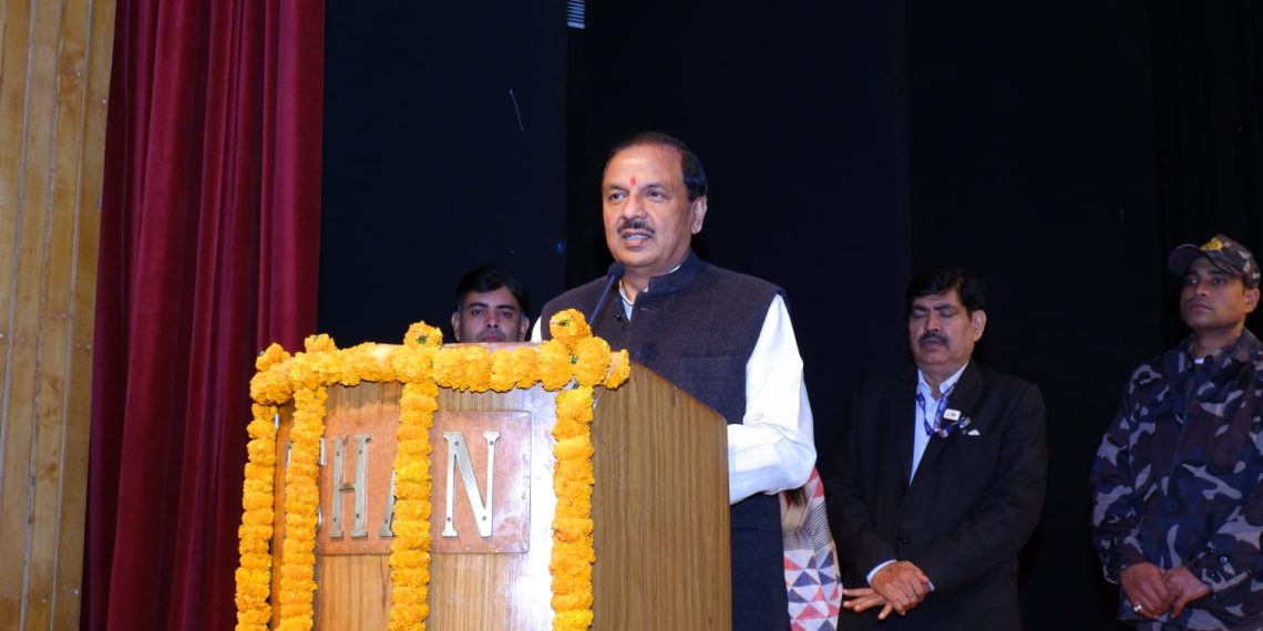 आज गुंडे-बदमाश जिले से बदर हैं या दुनिया से बदर हैं : महेश शर्मा