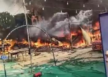 सहारनपुर मेले में लगी आग, 25 दुकाने राख, पढ़े पूरी खबर…