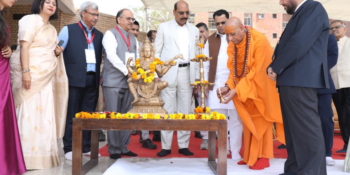 Mahamandaleshwar Jaleshwaranand Giri Ji-2